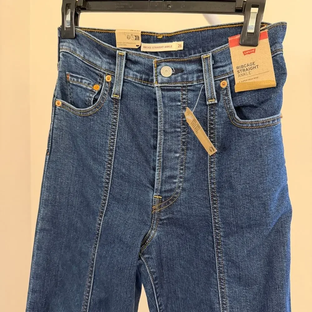 Levis elevate your